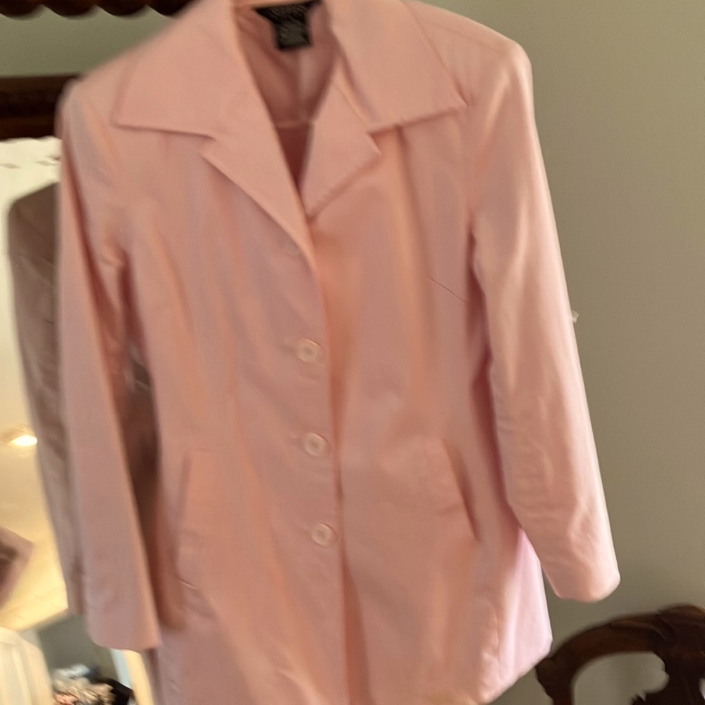 George Stretch light weight coat EXCELLENT condition, back kick pleat, 4 buttons